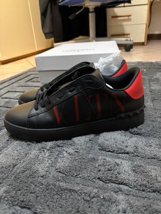 Scarpe Valentino Uomo Pelle Nere Rosse
