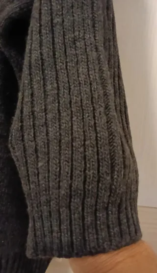 Jersey oversize gris cuello alto