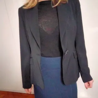 Blazer nero classico abbinabile gonne, jeans