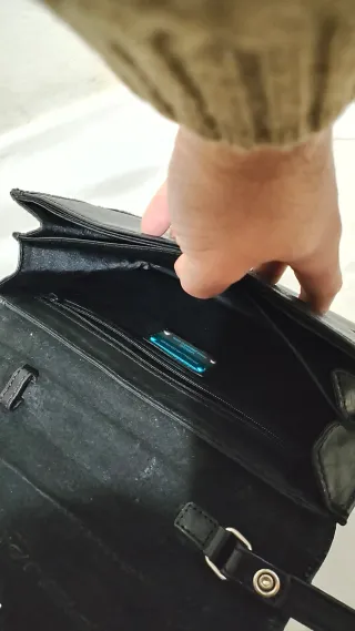 Borsello Piquadro nero in pelle