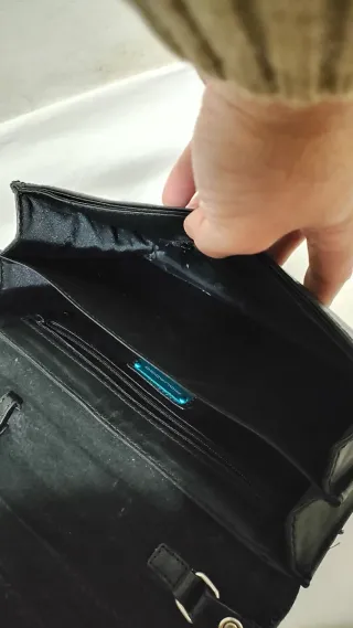 Borsello Piquadro nero in pelle