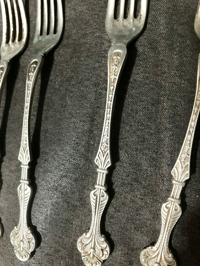 Juego de 9 cubiertos antiguo