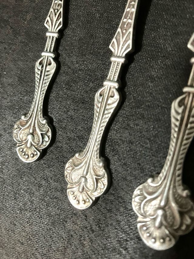 Juego de 9 cubiertos antiguo