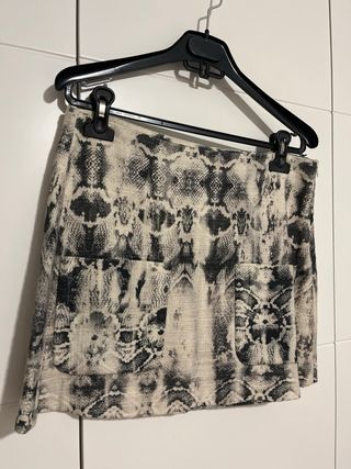 Zara Chaqueta Estampado Serpiente