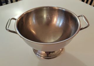 Zuppiera in acciaio con mestolo