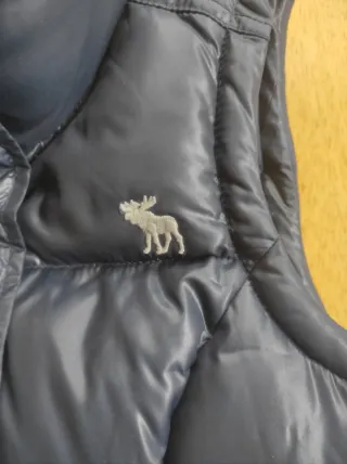 Chaleco acolchado mujer (Abercrombie & Fitch, XS)