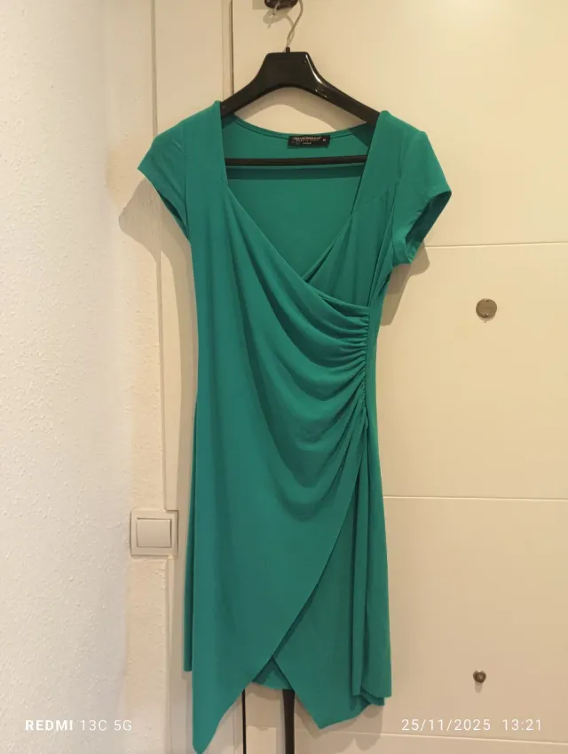 Vestido verde cruzado