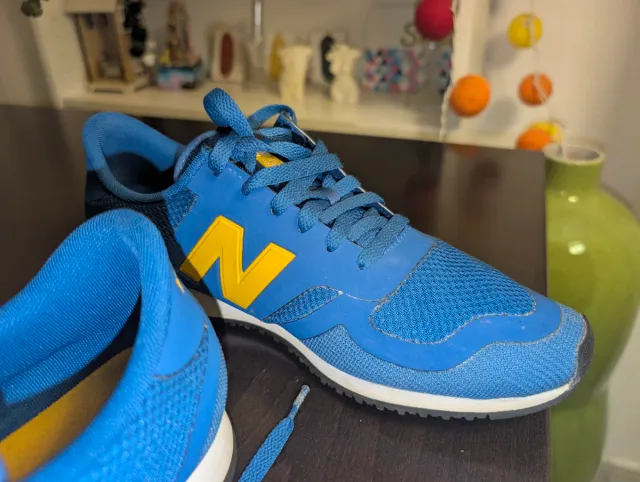 Sneakers New Balance 420 Blu/Giallo Taglia 43