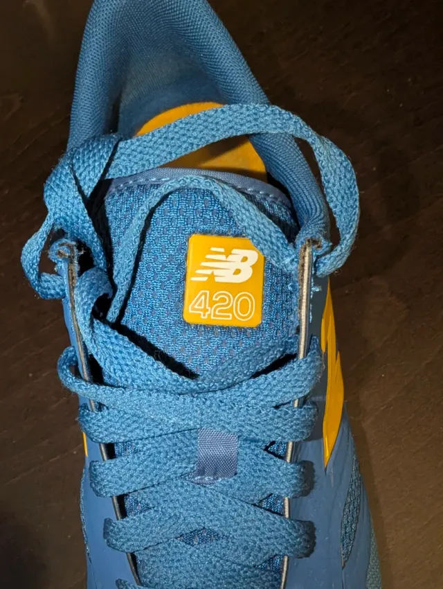 Sneakers New Balance 420 Blu/Giallo Taglia 43