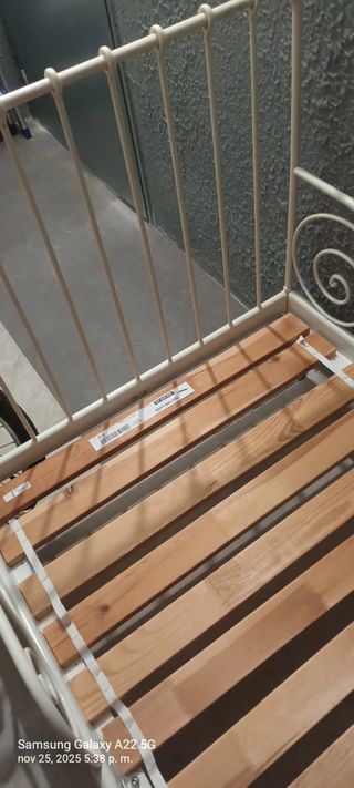 Estructura de cama extensible blanca