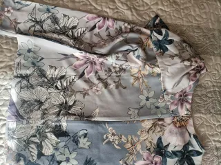 Blusa floral manga larga