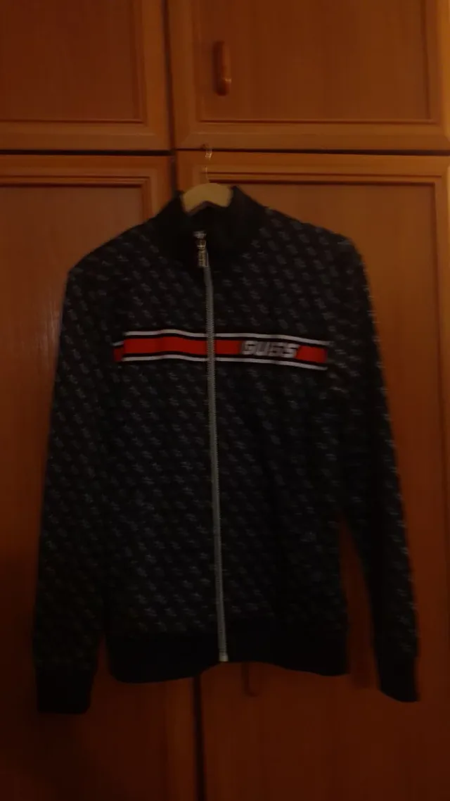 Moletom Guess Original Preto e Vermelho sem capuz