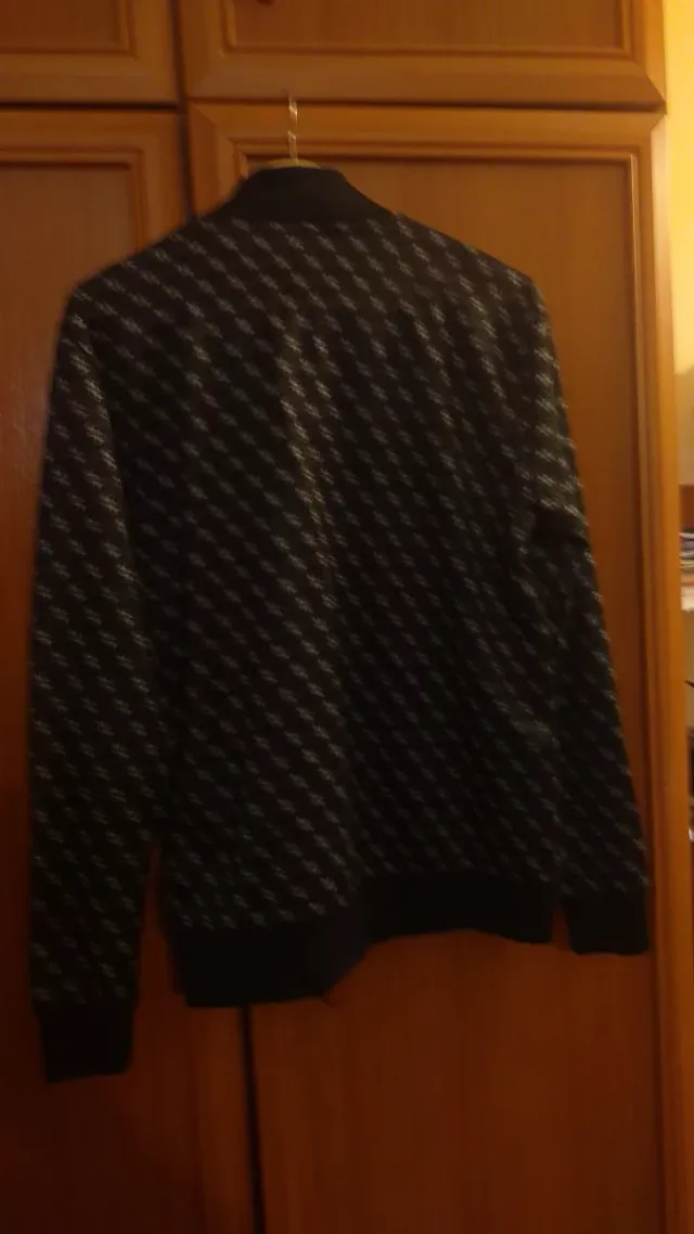 Moletom Guess Original Preto e Vermelho sem capuz