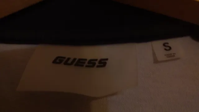 Moletom Guess Original Preto e Vermelho sem capuz