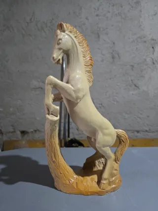 Soprammobile cavallo