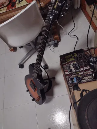 Epiphone Invader Guitarra Eléctrica