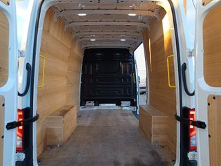 VOLKSWAGEN CRAFTER 2.0 TDI FURGON LARGO L3H3 140CV