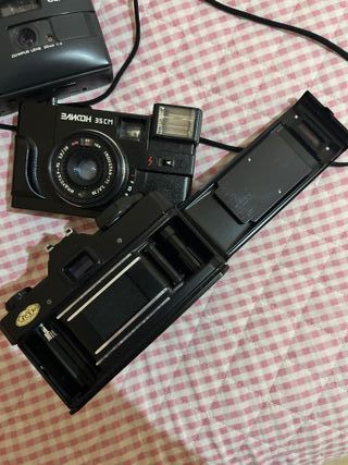 Set 7 fotocamere analogiche 35 mm NON FUNZIONANTI