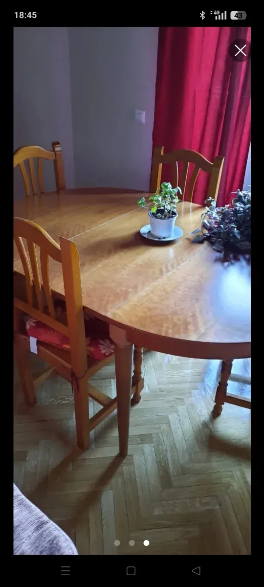 Mesa de salón extensible de madera