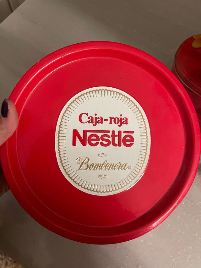 Latas Nestlé Colección Caja Roja