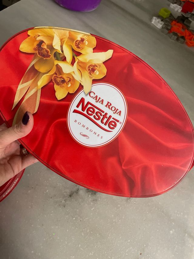 Latas Nestlé Colección Caja Roja