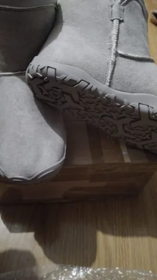 Botas de ante forradas de borrego