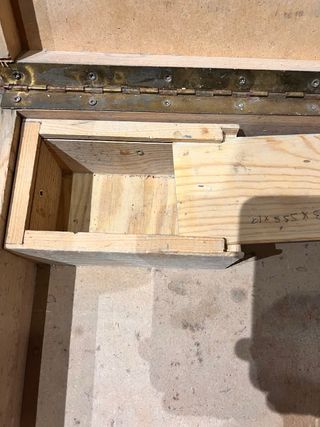 Maletín de madera para herramientas