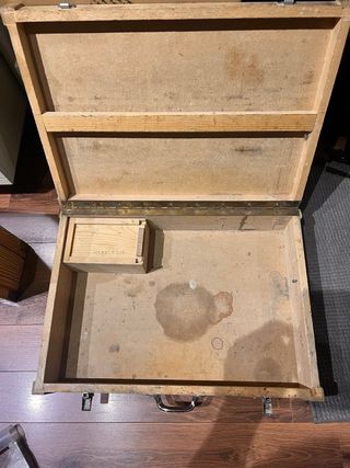 Maletín de madera para herramientas