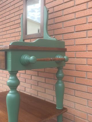 Tavolo trucco vintage con specchio