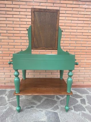 Tavolo trucco vintage con specchio