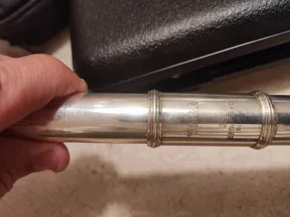 Flauta travesera Yamaha YFL281 con funda