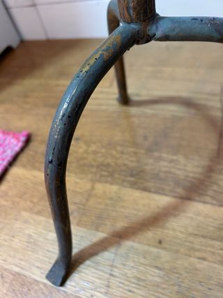 Mesa auxiliar vintage metal