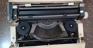 Máquina de escribir Olivetti Lettera 35