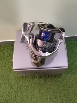 Shimano Stradic FM 2500 HG Mulinello