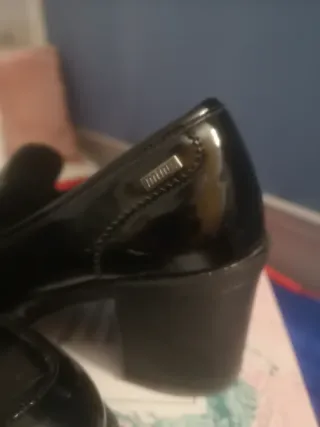 Zapatos negros charol