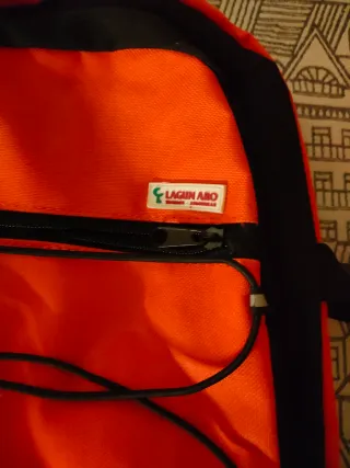 Mochila Naranja y Negra LAGUN ABO