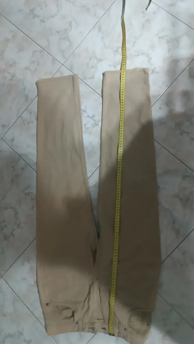 Pantaloni beige Uniform