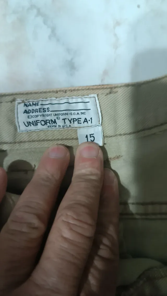Pantaloni beige Uniform