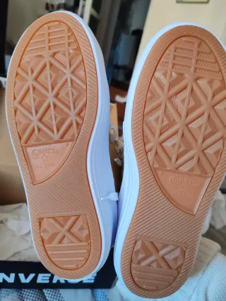 Scarpe Converse colore sabbia Alte