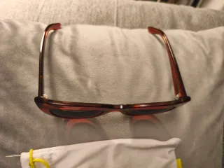 Gafas de sol ojo de gato Hawkers rojas