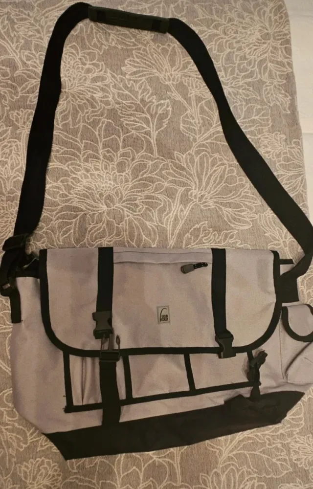 Borsa a tracolla Wild Things grigia e nera