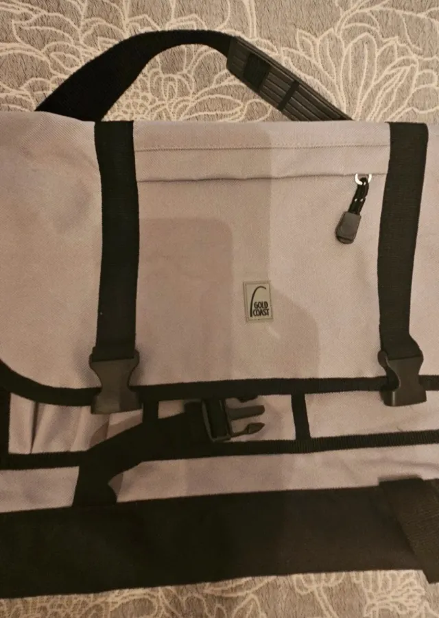 Borsa a tracolla Wild Things grigia e nera