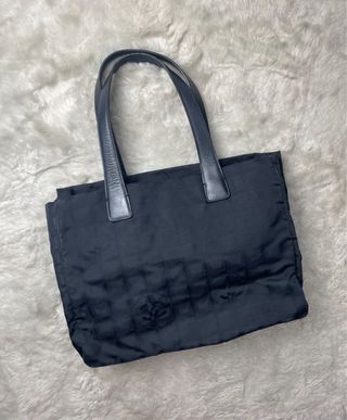 Borsa tote Chanel modello Travel Line Vintage