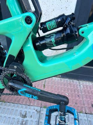 Santa Cruz Megatower Talla L