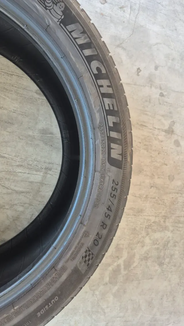 2 NEUMÁTICOS Michelin