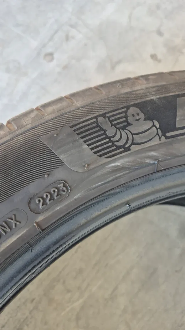 2 NEUMÁTICOS Michelin