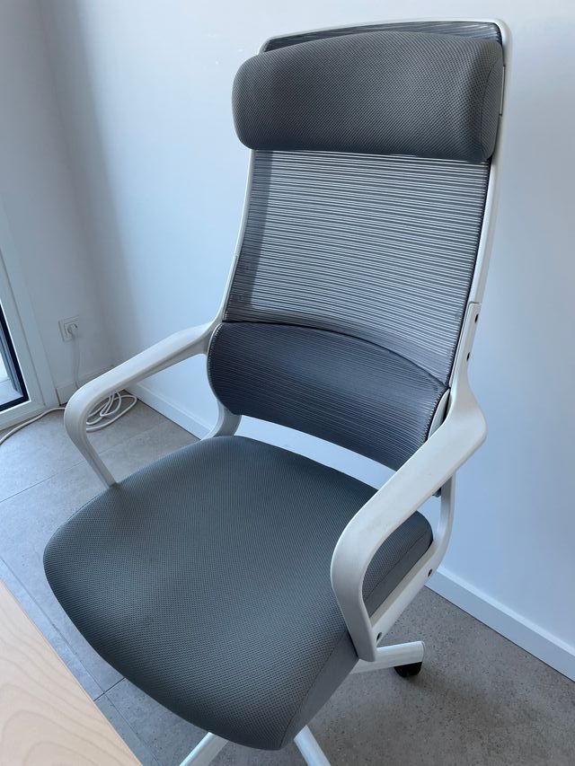 Sedia da scrivania ergonomica grigia