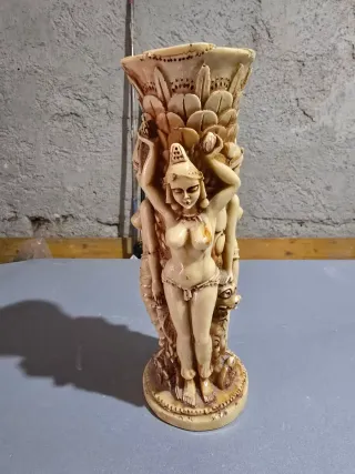 Statuetta decorativa donna stile antico