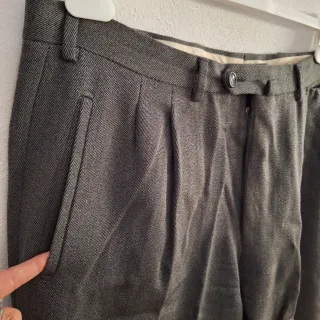 Pantaloni uomo grigi sartoriali con pence