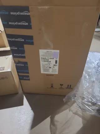 Cubo de reciclaje metálico con pedal